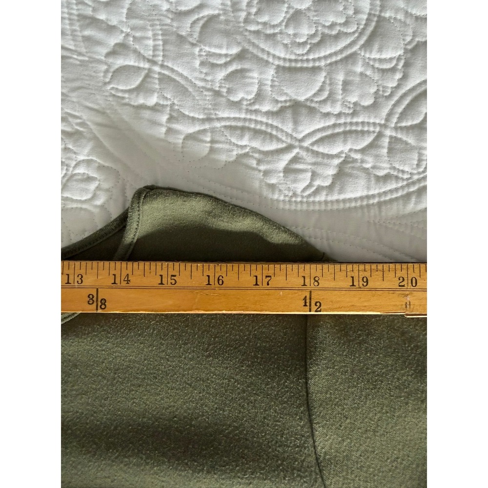 Quacker Factory Women 3X‎ Olive Green Grommet Detail Short Sleeve Knit Top - Picture 8 of 12